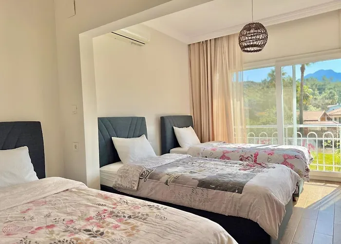 Lueks Villa Kaktues Oezel Havuz, Sauna & Jakuzi & Kano Βίλα