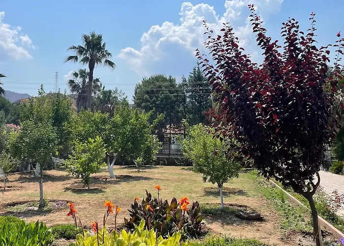 Lueks Villa Kaktues Oezel Havuz, Sauna & Jakuzi & Kano * Μαρμαρίς