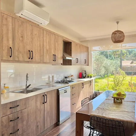 Villa Lueks Kaktues Oezel Havuz, Sauna & Jakuzi & Kano