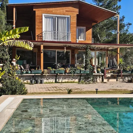 Βίλα Big With Pool In Μαρμαρίς