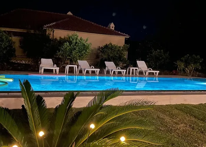 Villa Lüks Villa Kaktüs Özel Havuz, Sauna&Jakuzi&Kano