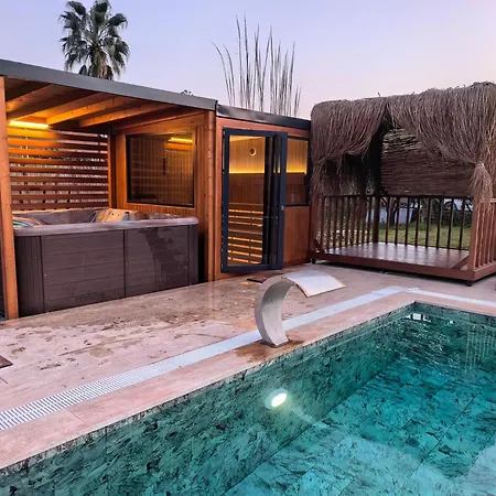 Lueks Villa Kaktues Oezel Havuz, Sauna & Jakuzi & Kano Marmaris