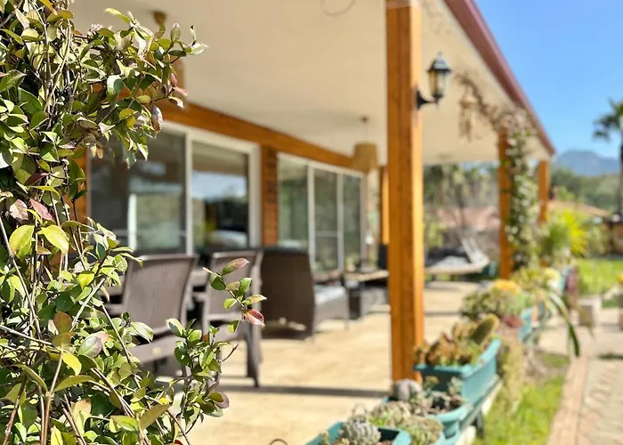 Villa Lueks Villa Kaktues Oezel Havuz, Sauna & Jakuzi & Kano